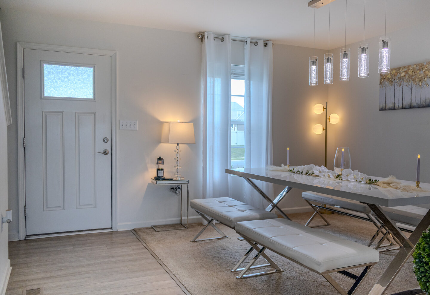 Finished dining room real-estate photograph